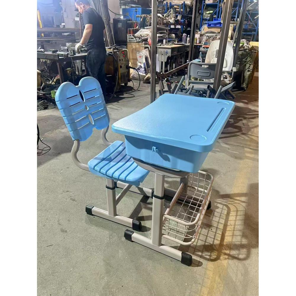 育才升降课桌椅